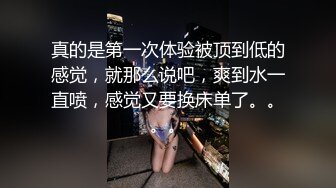 艺术学院女厕偷拍两位漂亮的披肩发美女 有些发黑的肥美鲍鱼